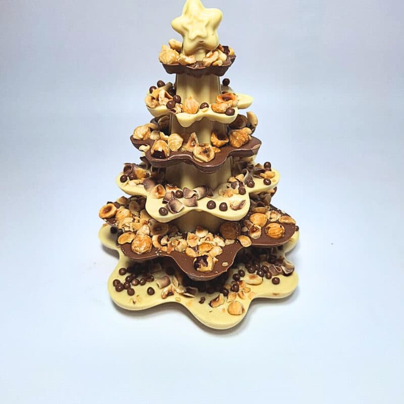 Albero con Stelle di Cioccolato e Nocciole