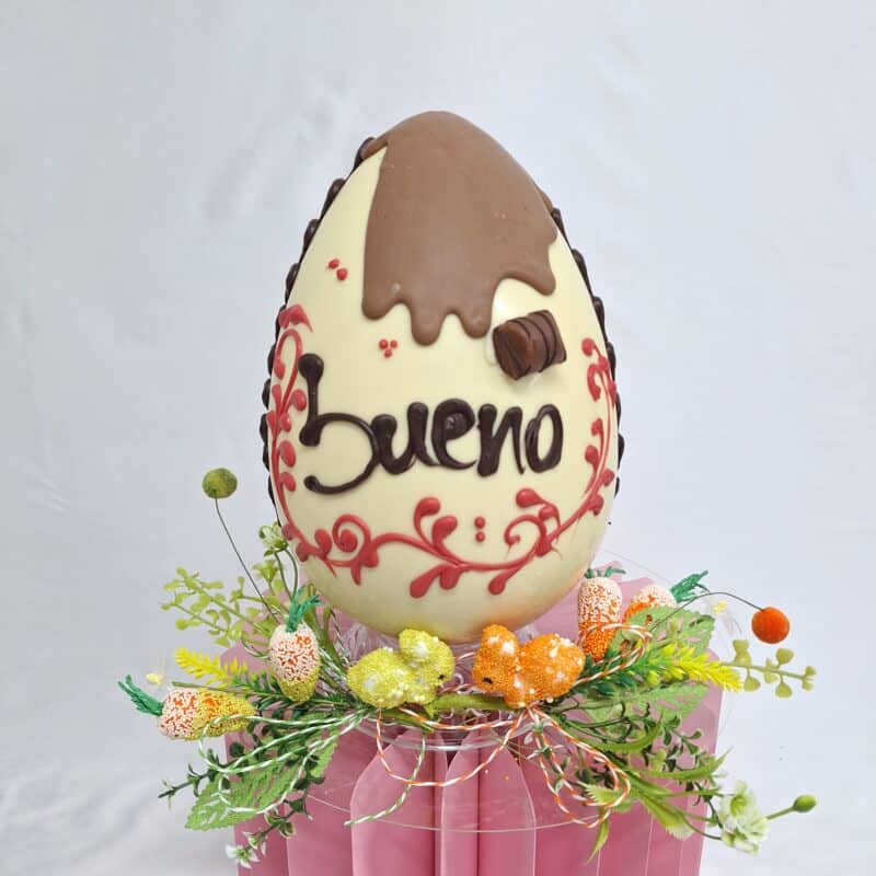 Uova di Pasqua al cioccolato bianco Bueno